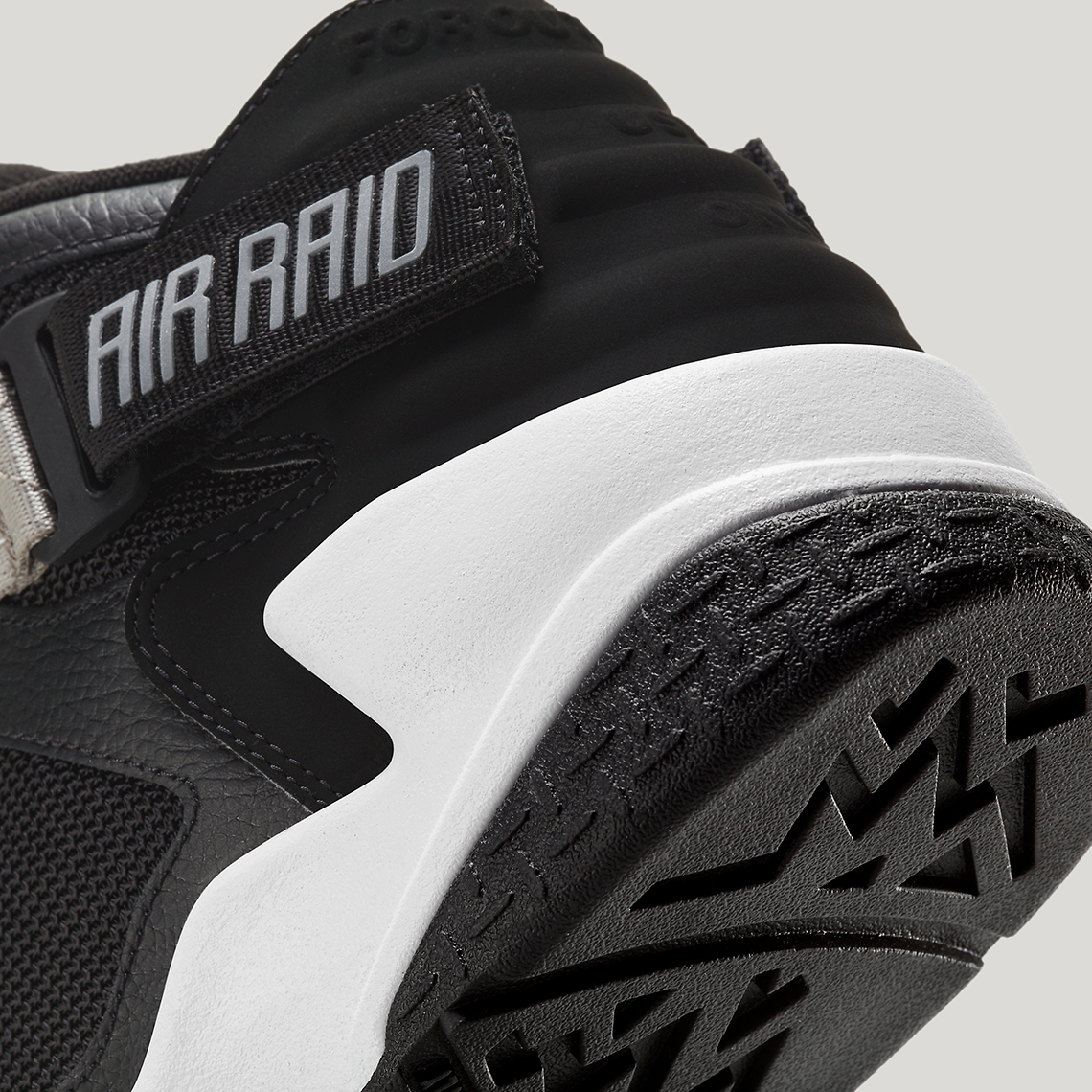 Nike Air Raid OG  Nike air, Black and grey, Nike