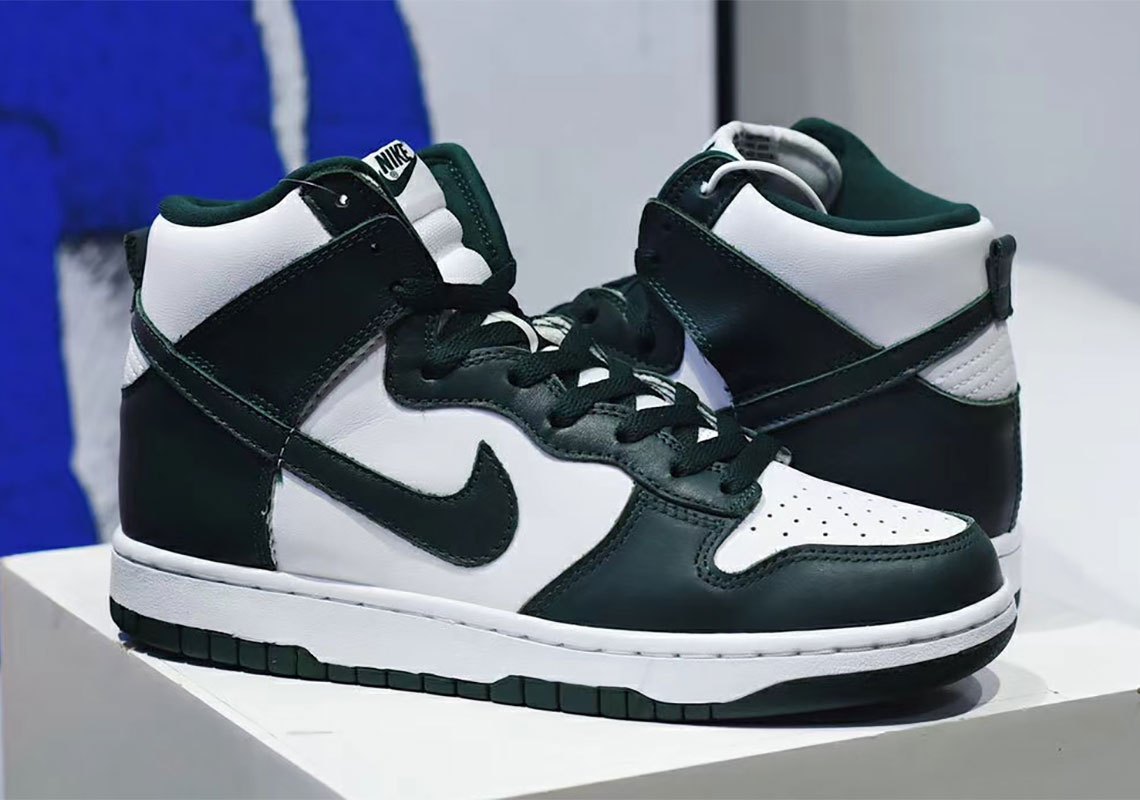 pro green nike dunk