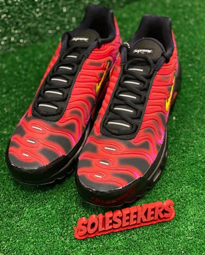 supreme air max red