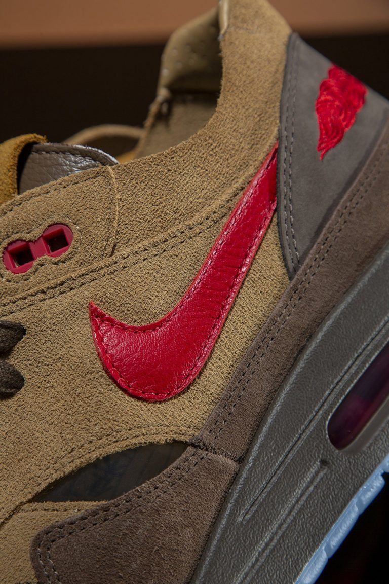 air max 1 clot on foot