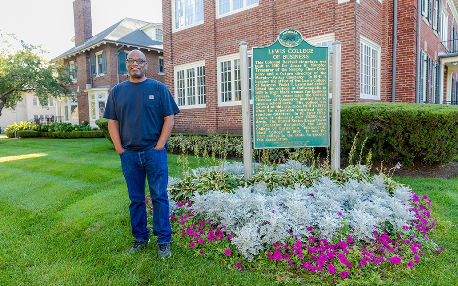 Pensole's D'Wayne Edwards Reopening Detroit HBCU | SoleSavy