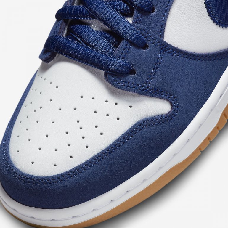 JustFreshKicks on X: Nike SB Dunk Low Dodgers starting to hit